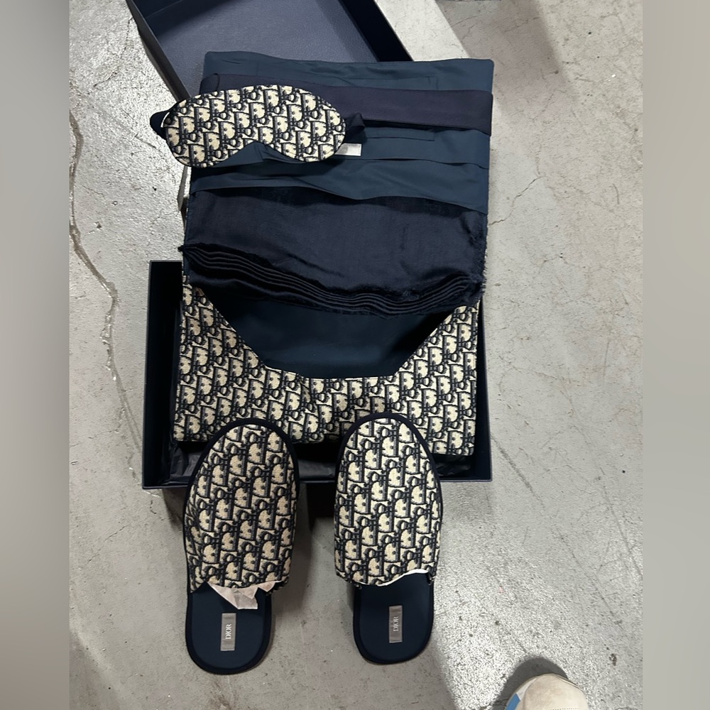 Christin Dior home wear kit. brand new very rare also comes with small tote bag